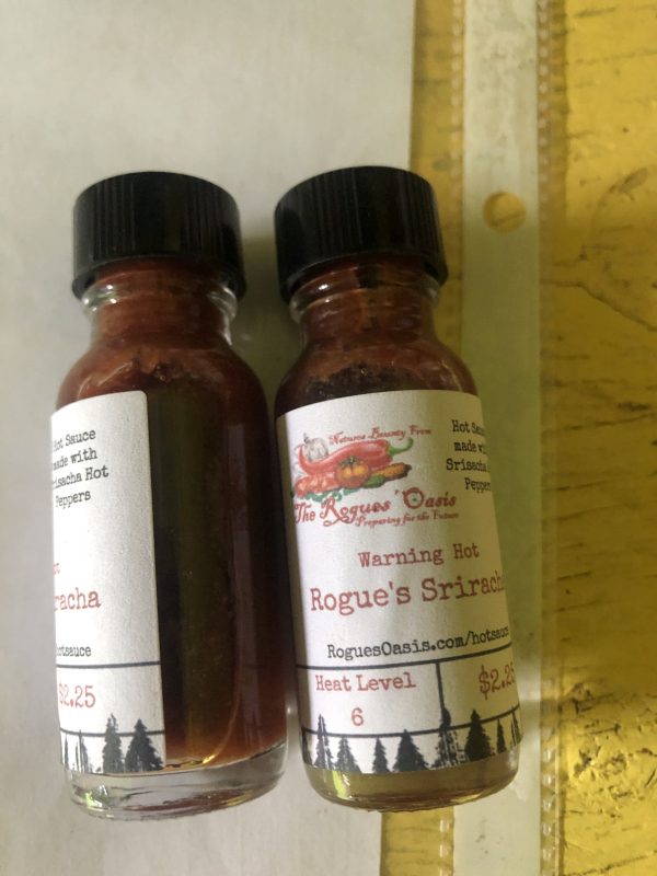 Rogue's Sriracha Hot Sauce - Image 3